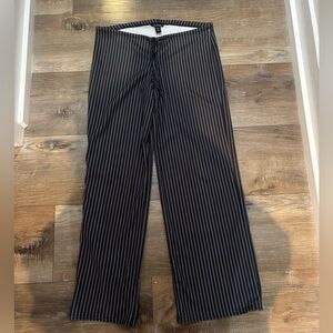 Boohoo pinstriped pants size 4